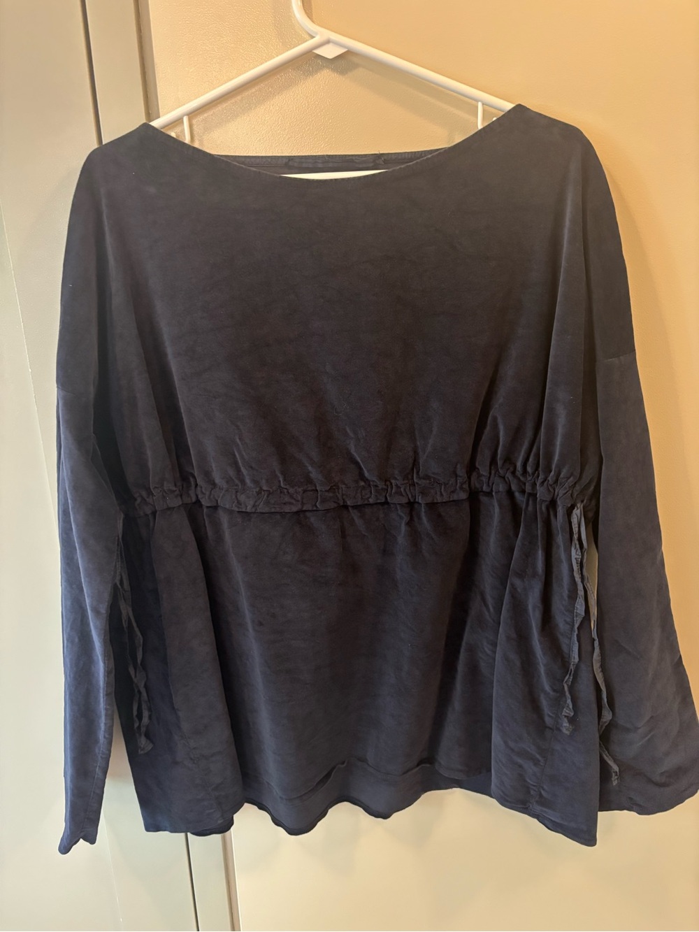 Album Di Famiglia Women's Navy velvet Long-Sleeve Peplum Tie-Waist Top